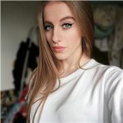 Studentessa di tecnico turistico frequentante la quarta offre lezioni di inglese